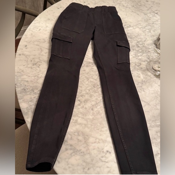SPANX Stretch Cargo Pants Women’s Size Medium Twill Ankle Washed Black Bodycon - Picture 3 of 10